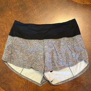Lululemon Speed Up High-Rise Shorts 2.5” size 6